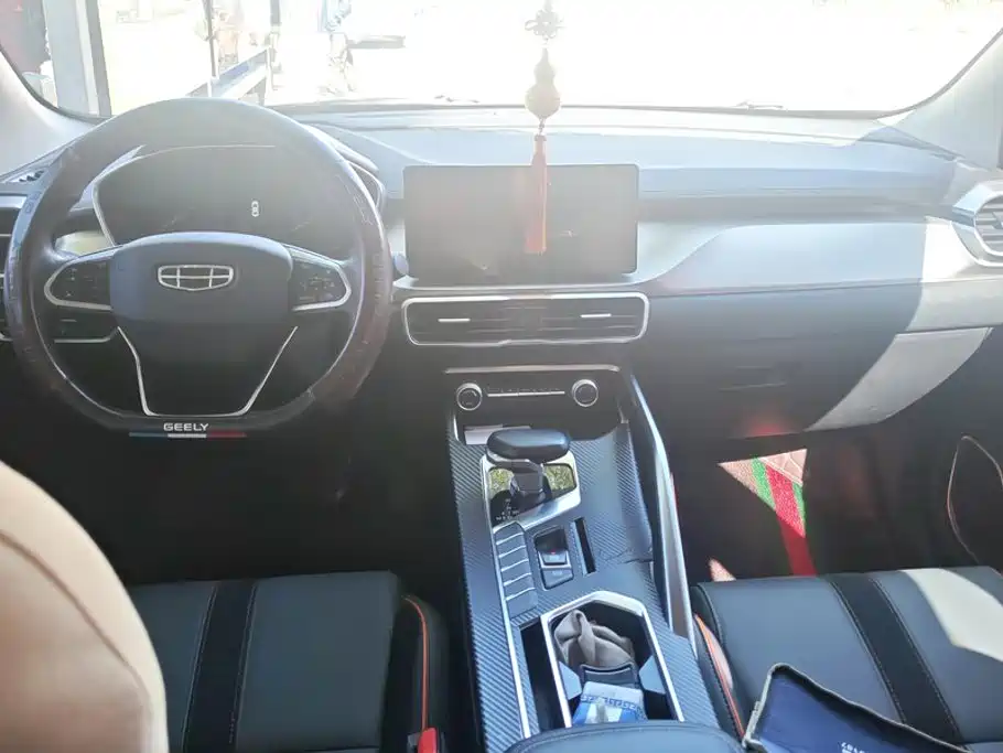 Geely Binyue — миниатюра 12