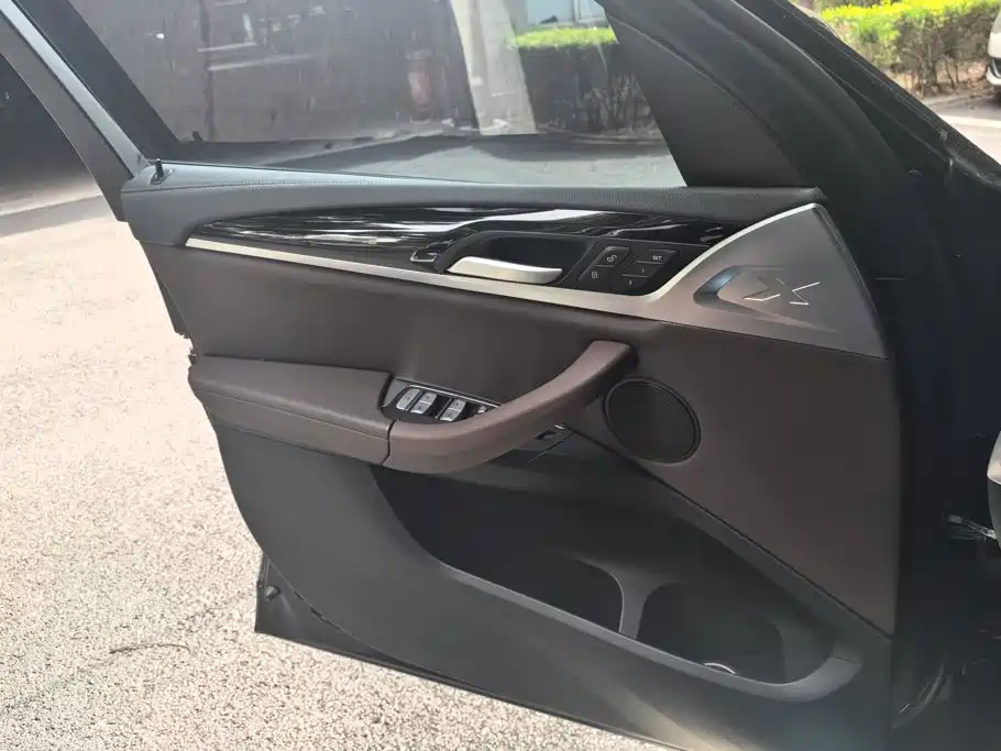BMW X3 — миниатюра 7