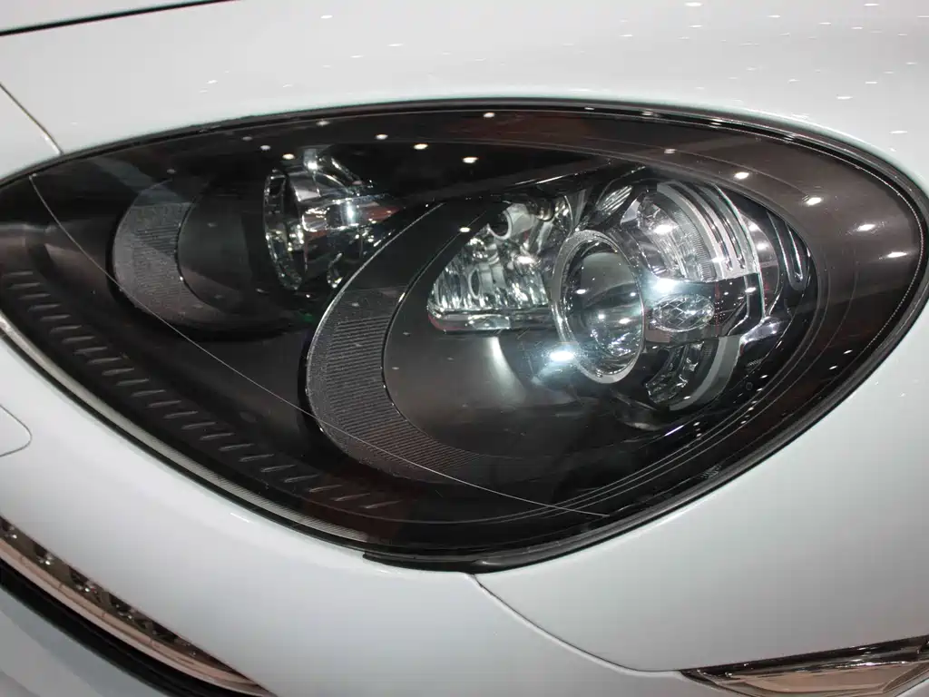 Porsche Cayenne 2014 Cayenne Platinum Edition 3.0T