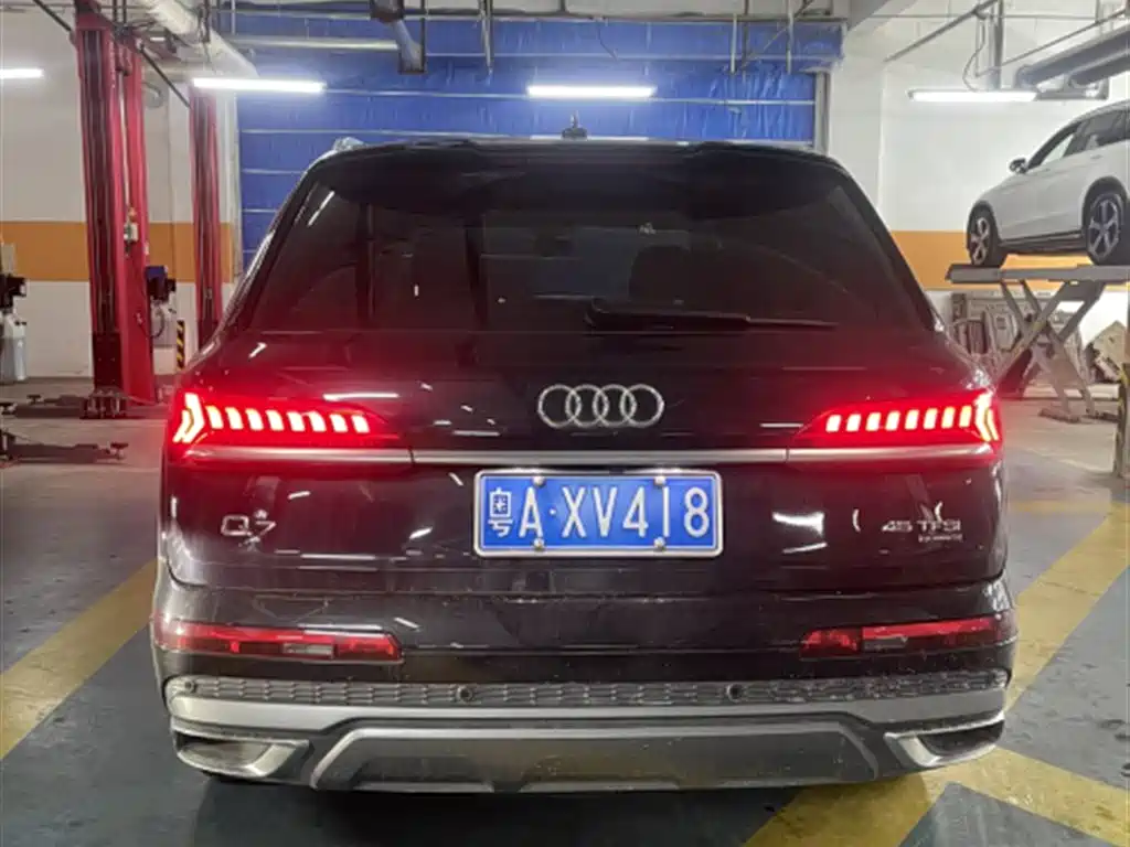 Audi Q7 2021 45 TFSI quattro S line Sport