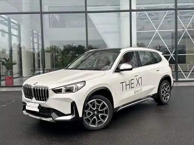 BMW  X1 2024
