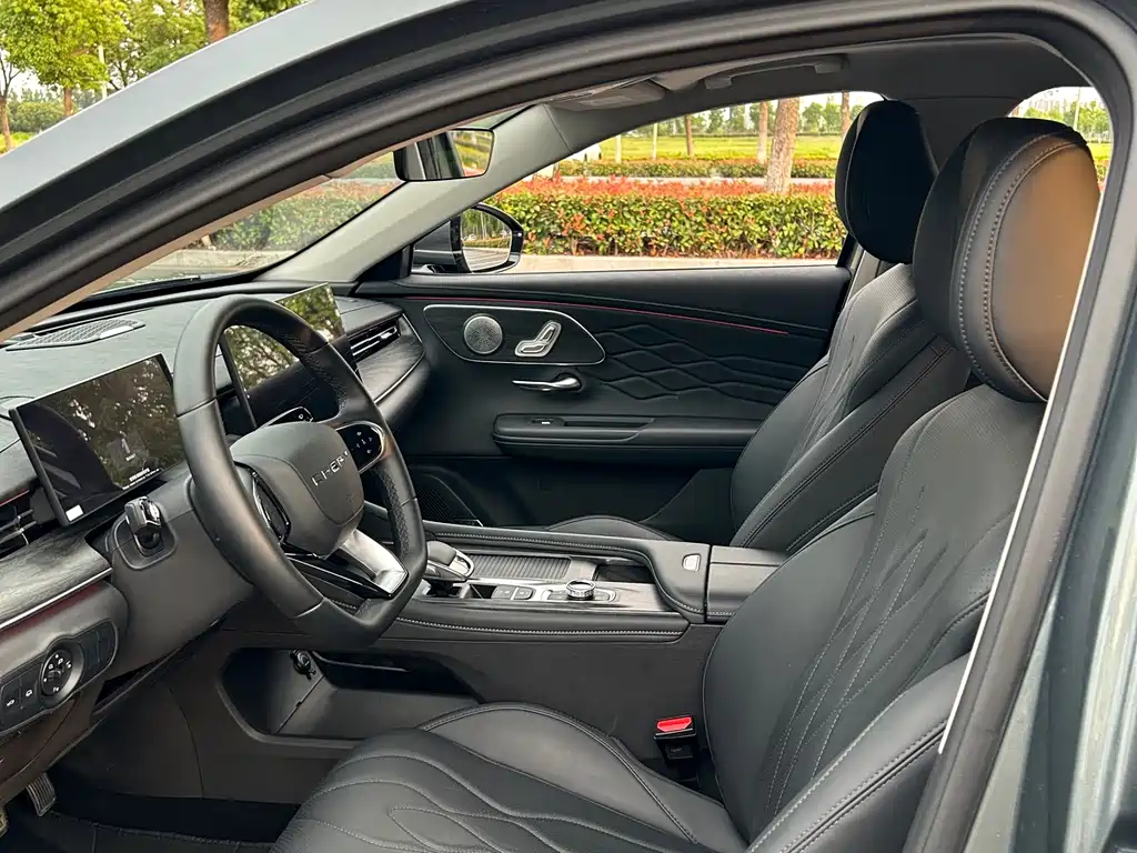 Chery 8 PRO 2025 1.6T DCT Luxury +