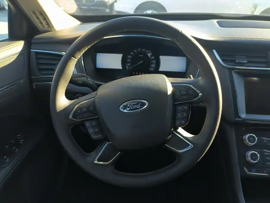 Ford Taurus — миниатюра 15