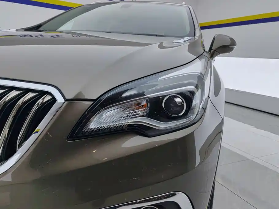 Buick Envision Plus — миниатюра 5