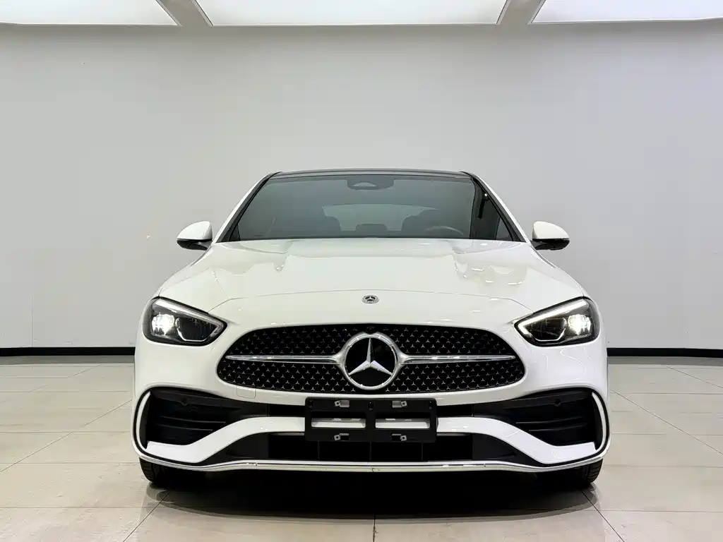 Mercedes-Benz C-Class — миниатюра 2