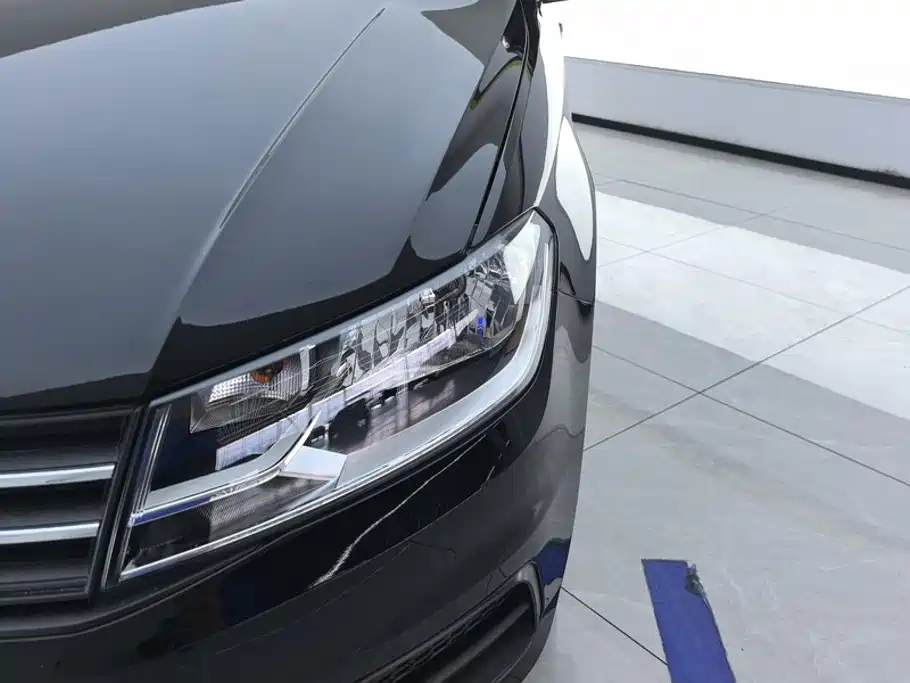 Volkswagen Santana — миниатюра 5