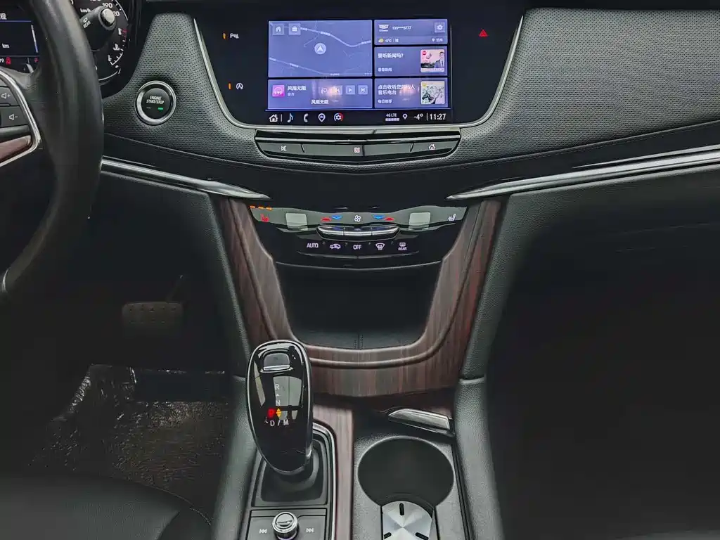 CADILLAC XT5