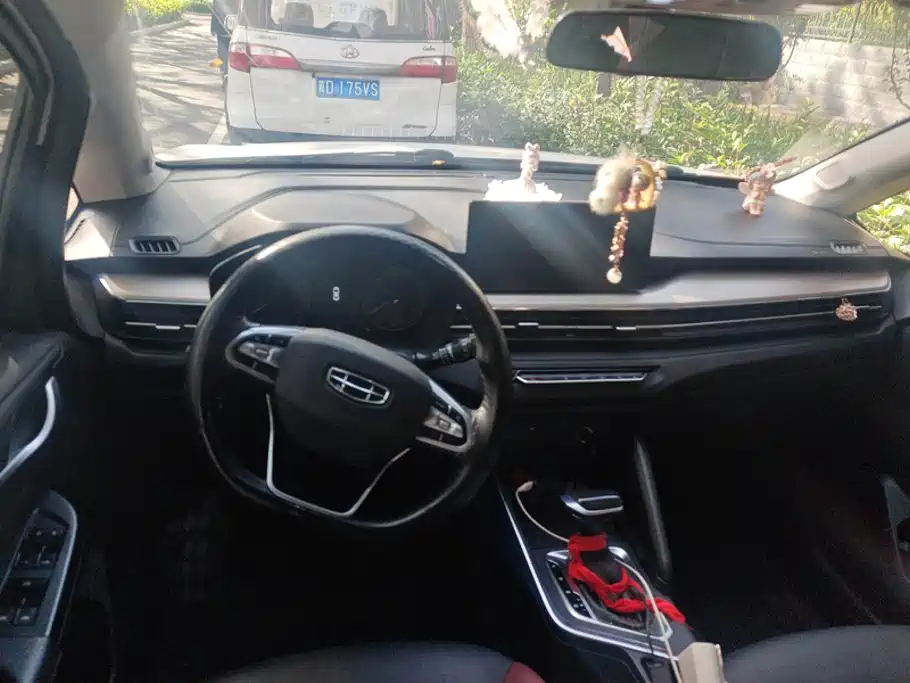 Geely Vision X3 — миниатюра 12