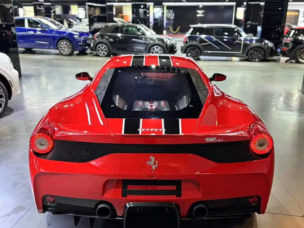FERRARI 458