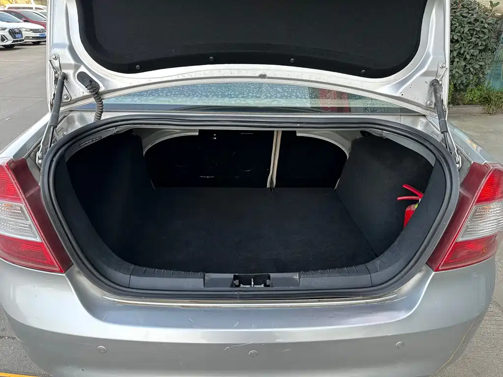 Ford Focus Sedan Classic 1.8L Manual Fashion Type, фото 15