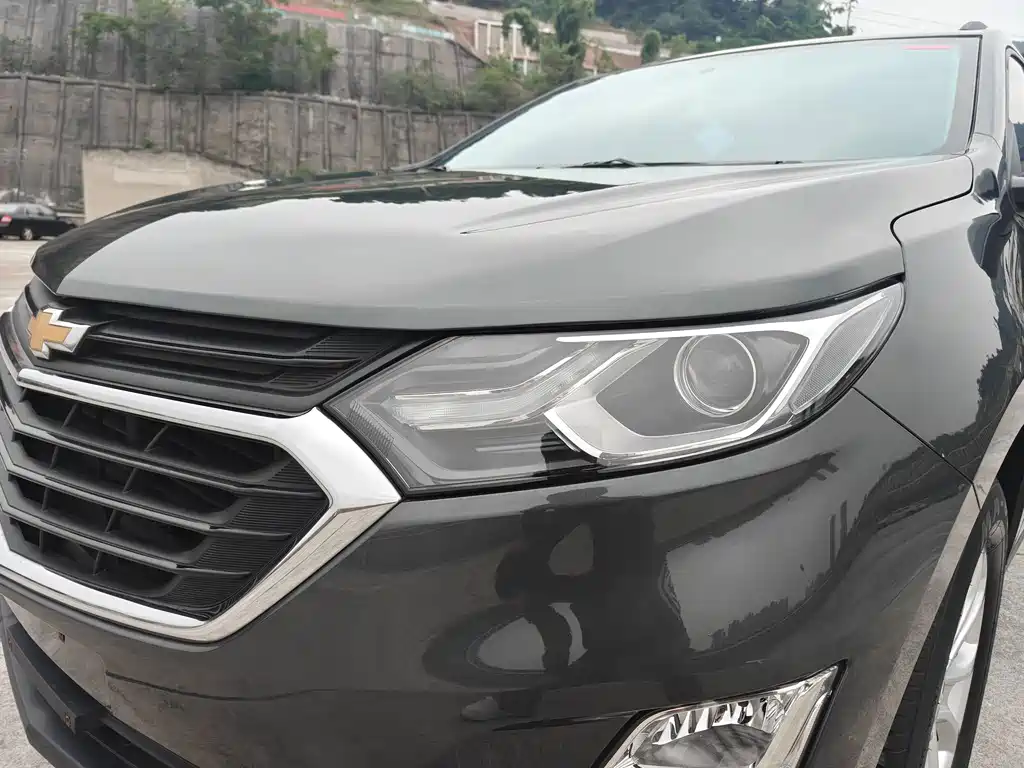 Chevrolet Equinox — миниатюра 10