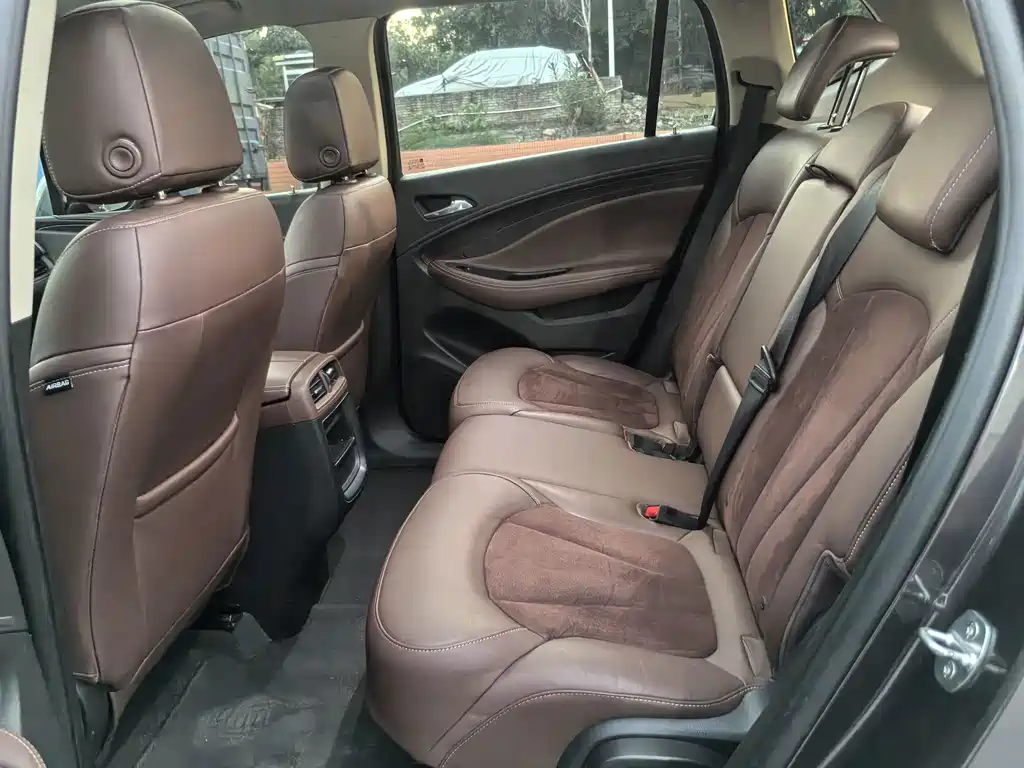Buick Envision Plus — миниатюра 11