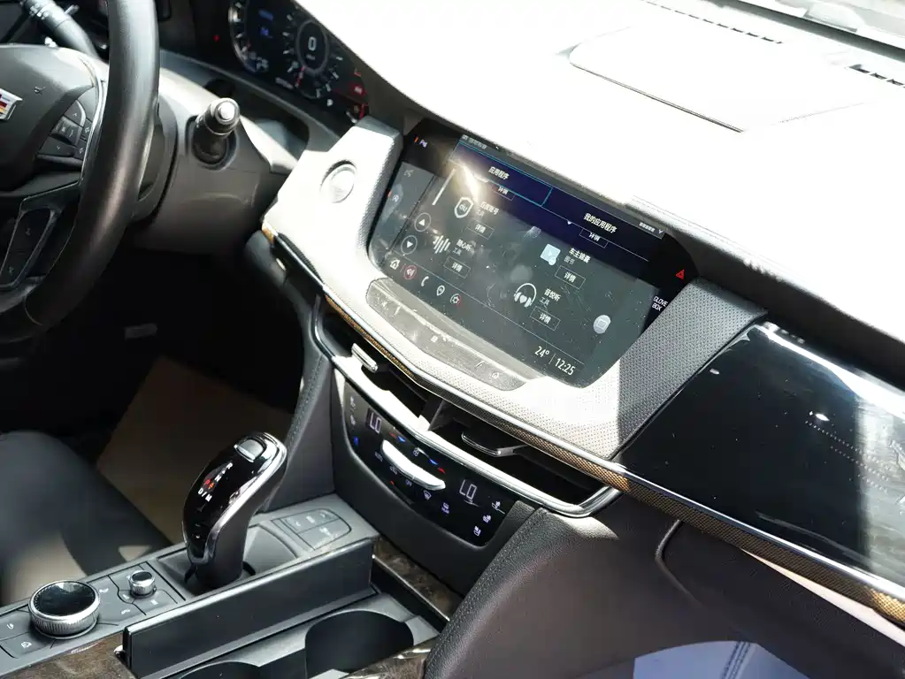 Cadillac CT6 — миниатюра 15