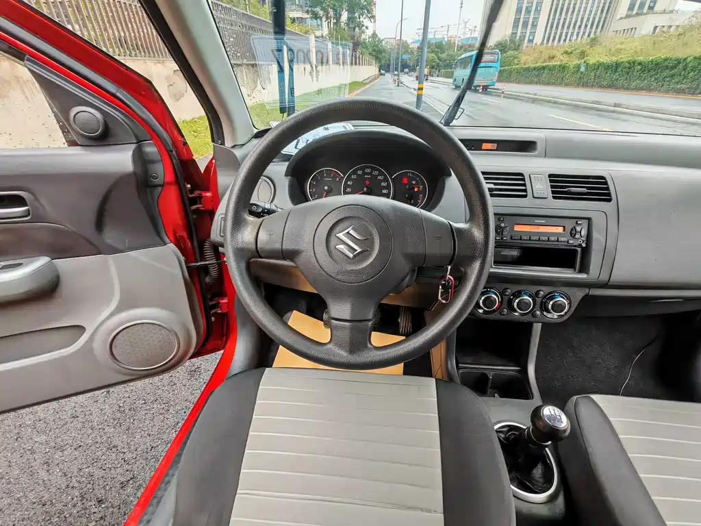 Suzuki Swift — миниатюра 16