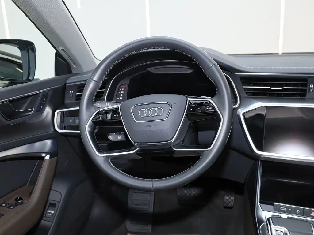 Audi A7L — миниатюра 10