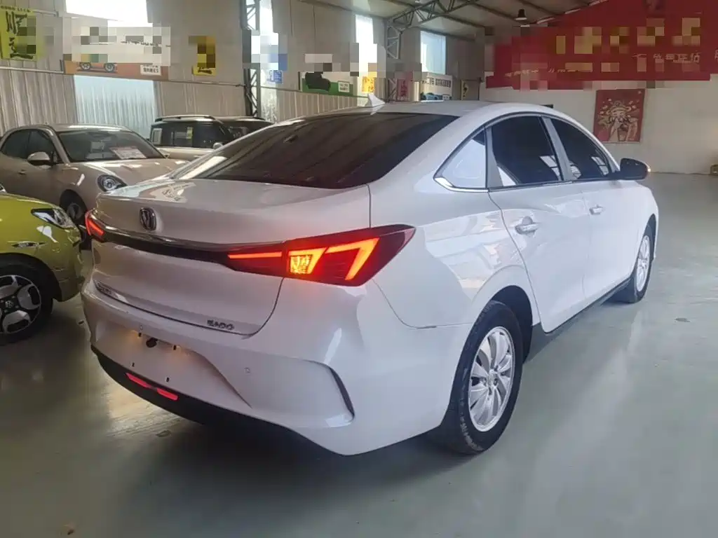 Changan Eado New Energy — миниатюра 7