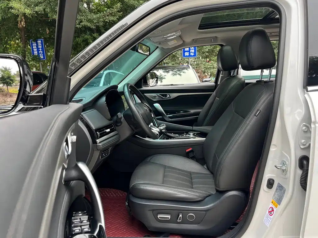 Changan CS95 — миниатюра 8