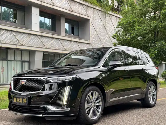 Cadillac XT6