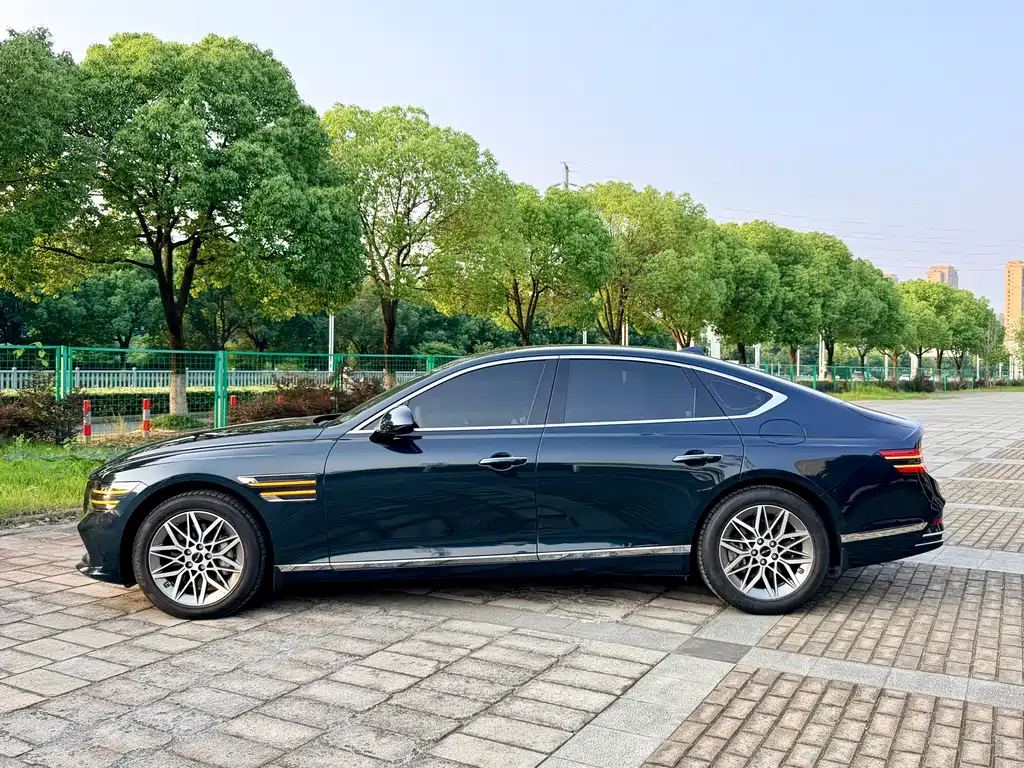Genesis G80 2024 2.5T Luxury