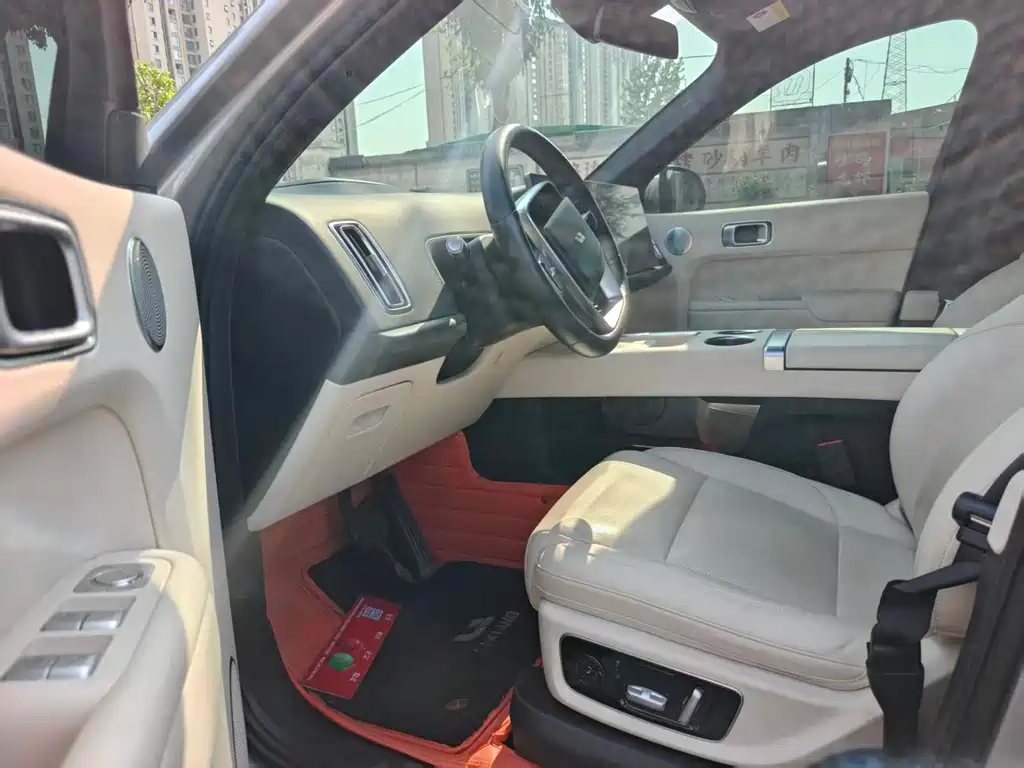 Li Auto L8 2023 Pro