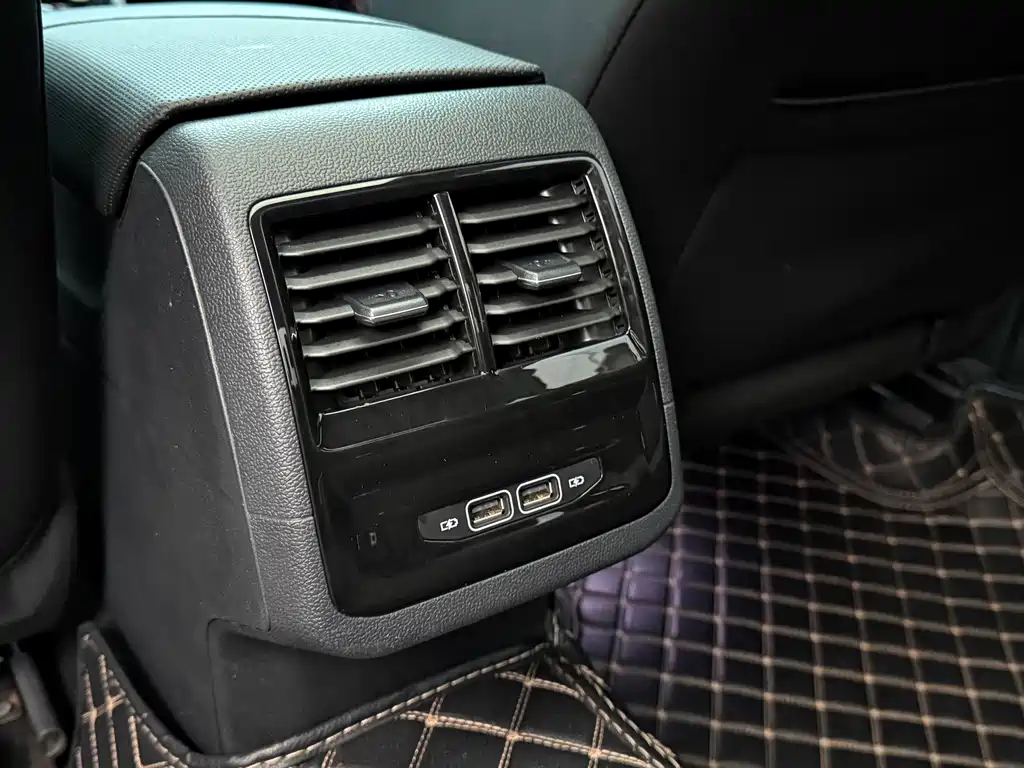 Volkswagen Sagitar — миниатюра 15