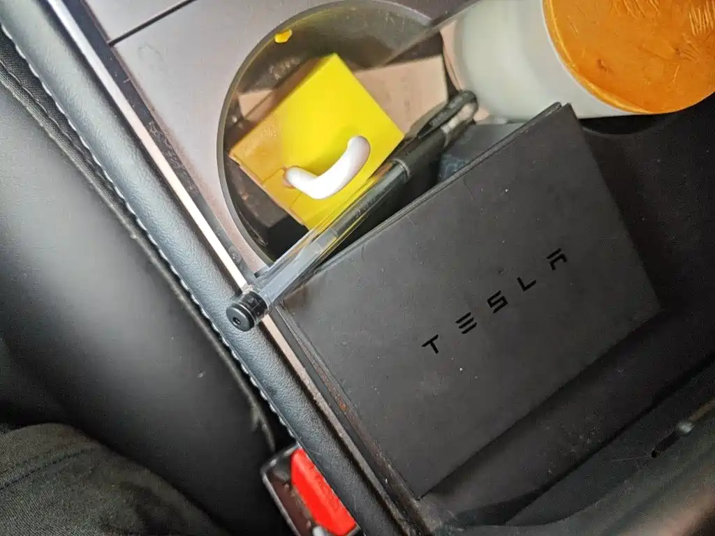 Tesla Model 3 — миниатюра 9