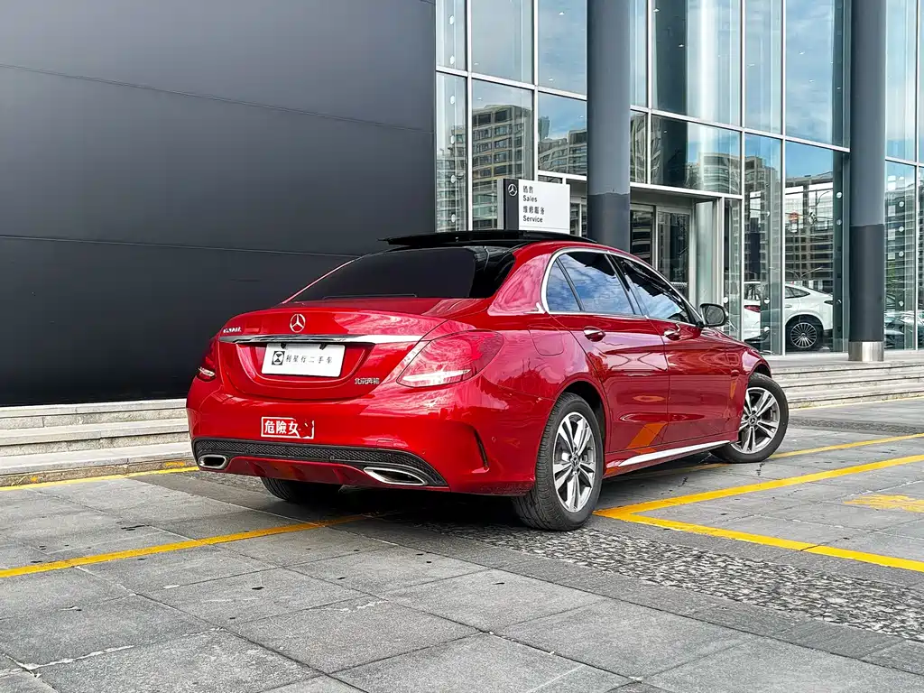 Mercedes-Benz C-Class — миниатюра 3