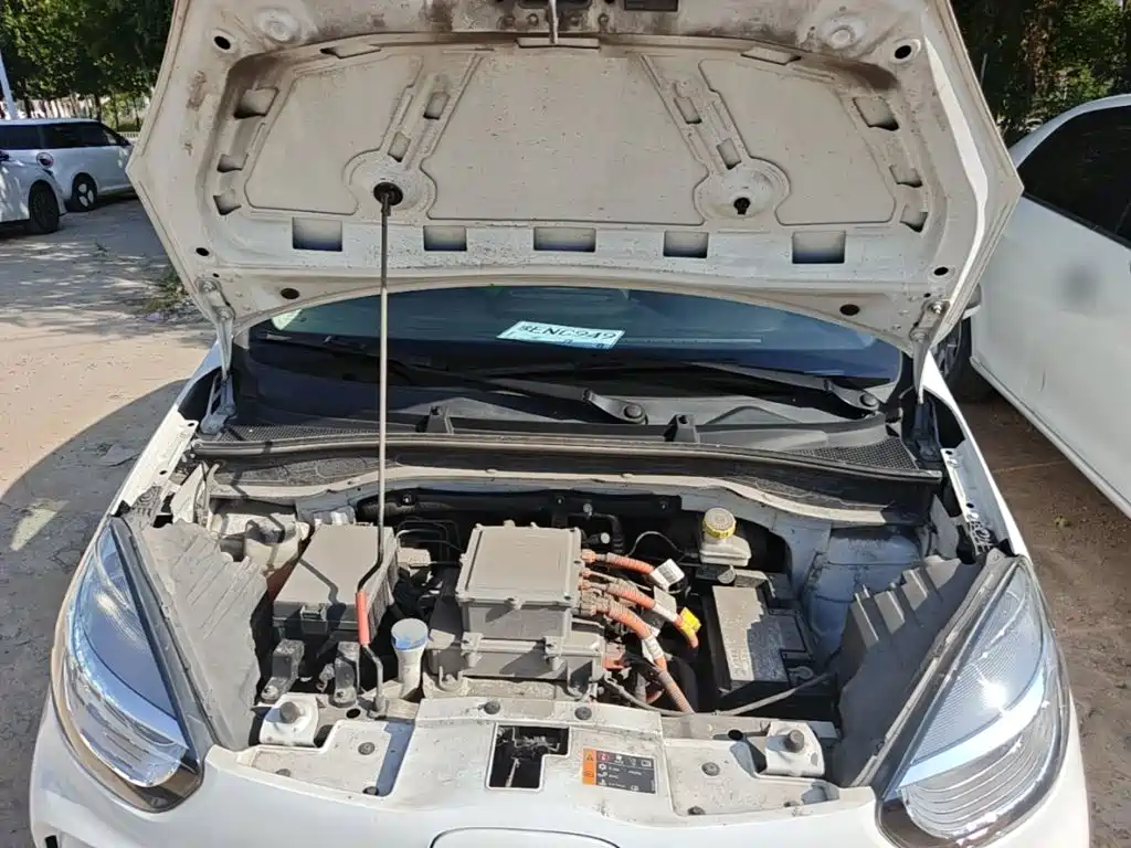 Roewe Clever — миниатюра 20