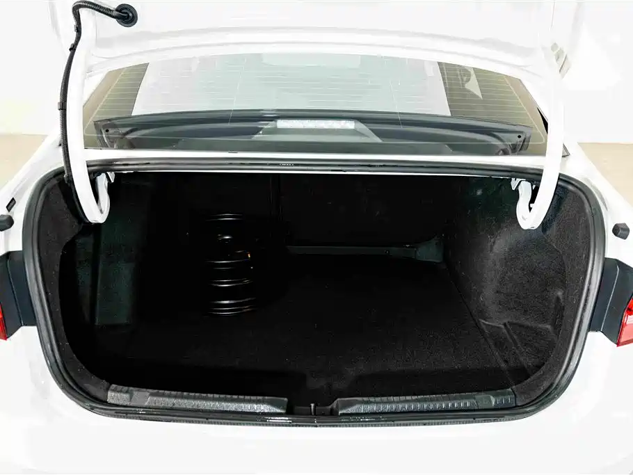 Volkswagen Lavida — миниатюра 23