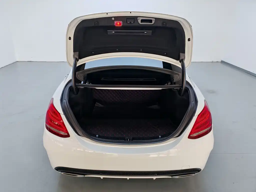 Mercedes-Benz C-Class — миниатюра 14