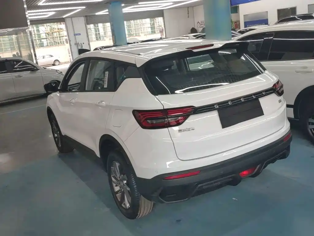 Geely Binyue — миниатюра 5