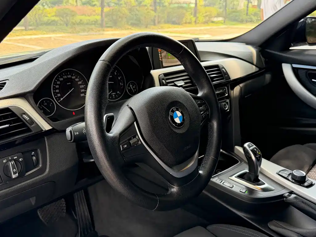 BMW 3 Series — миниатюра 5