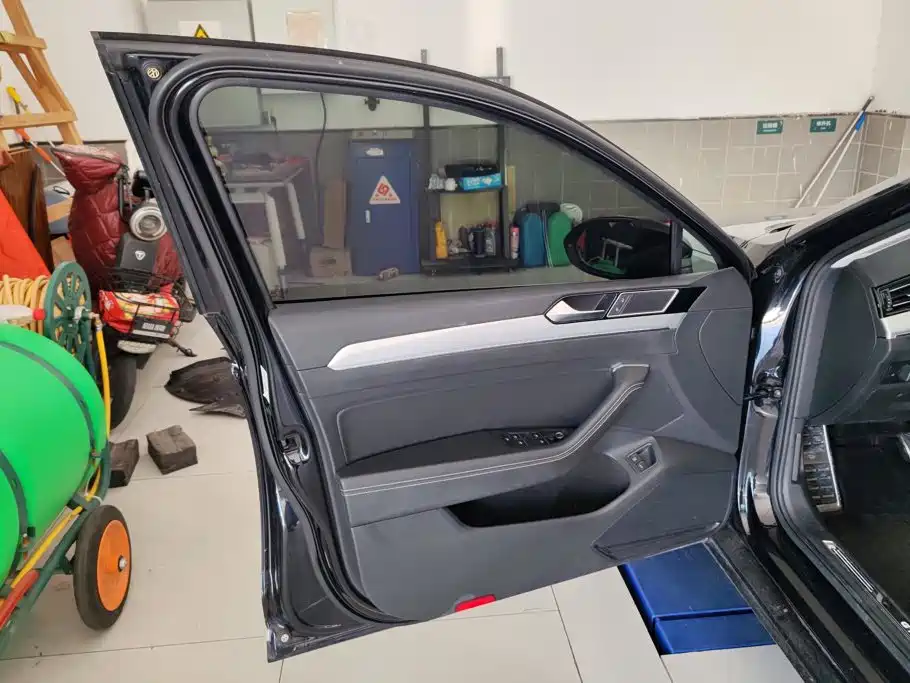 Volkswagen Magotan PHEV — миниатюра 7