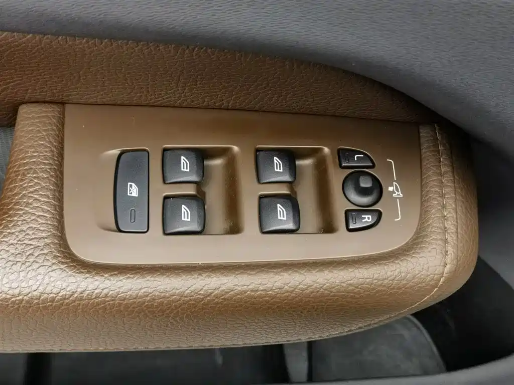 Volvo XC60 2022 B5 Luxury