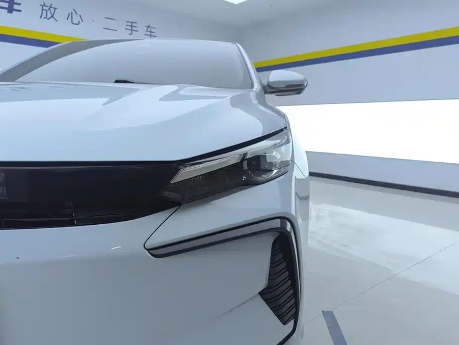 Geely L HiP — миниатюра 5