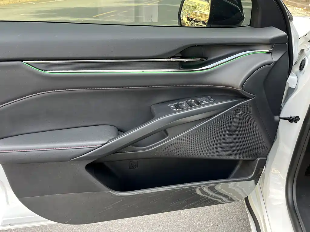 Ford Mondeo — миниатюра 25