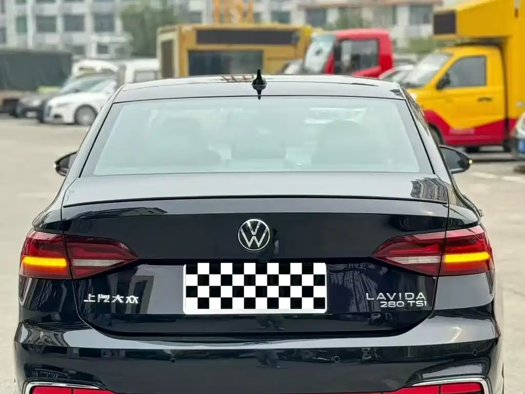 Volkswagen Lavida — миниатюра 8