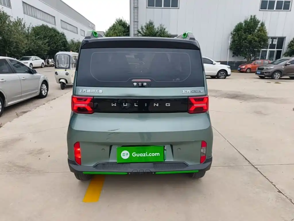 Wuling MINIEV — миниатюра 6