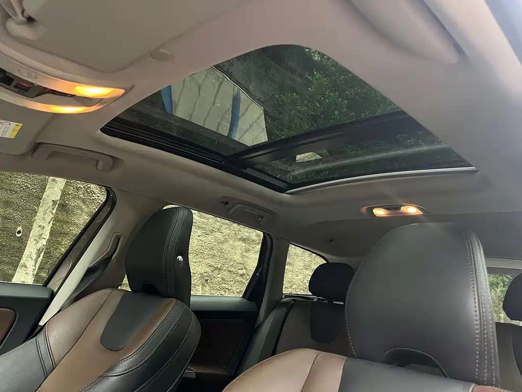 Volvo XC60 — миниатюра 6