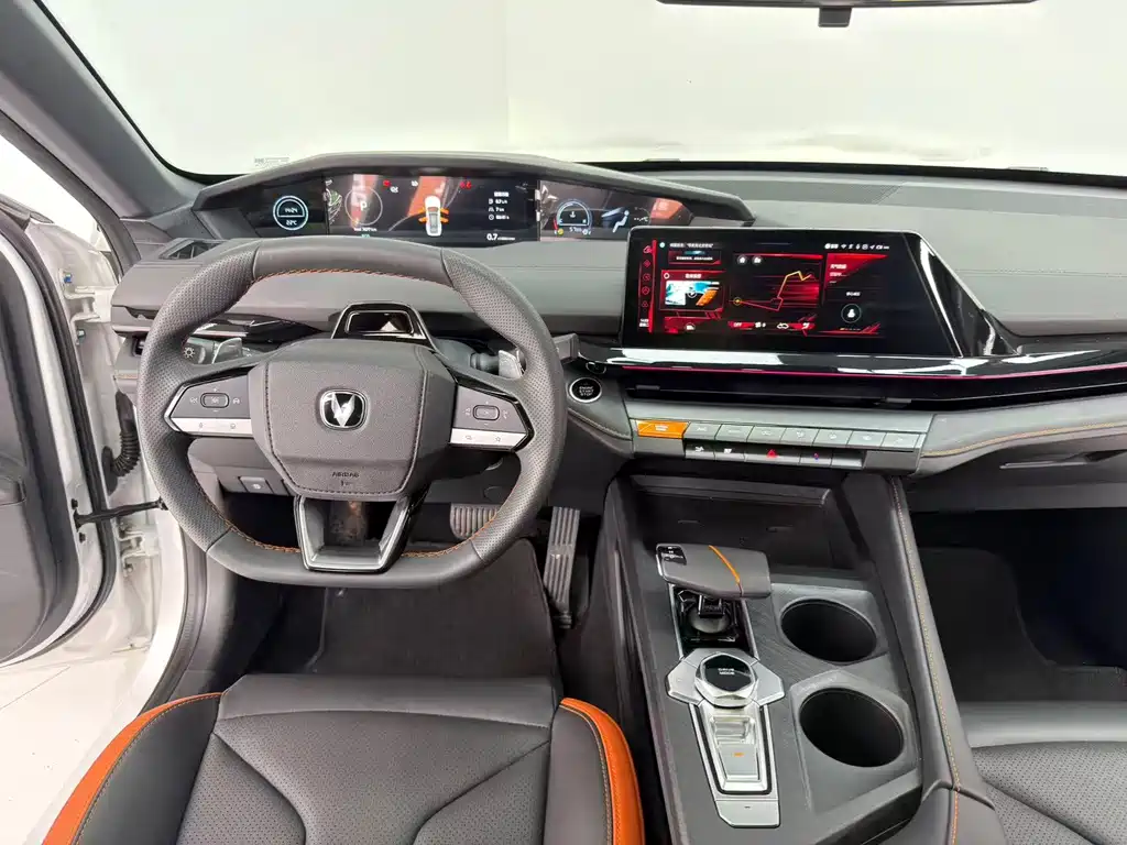Changan UNI-V 1.5T 500Bar High Energy Edition, фото 11