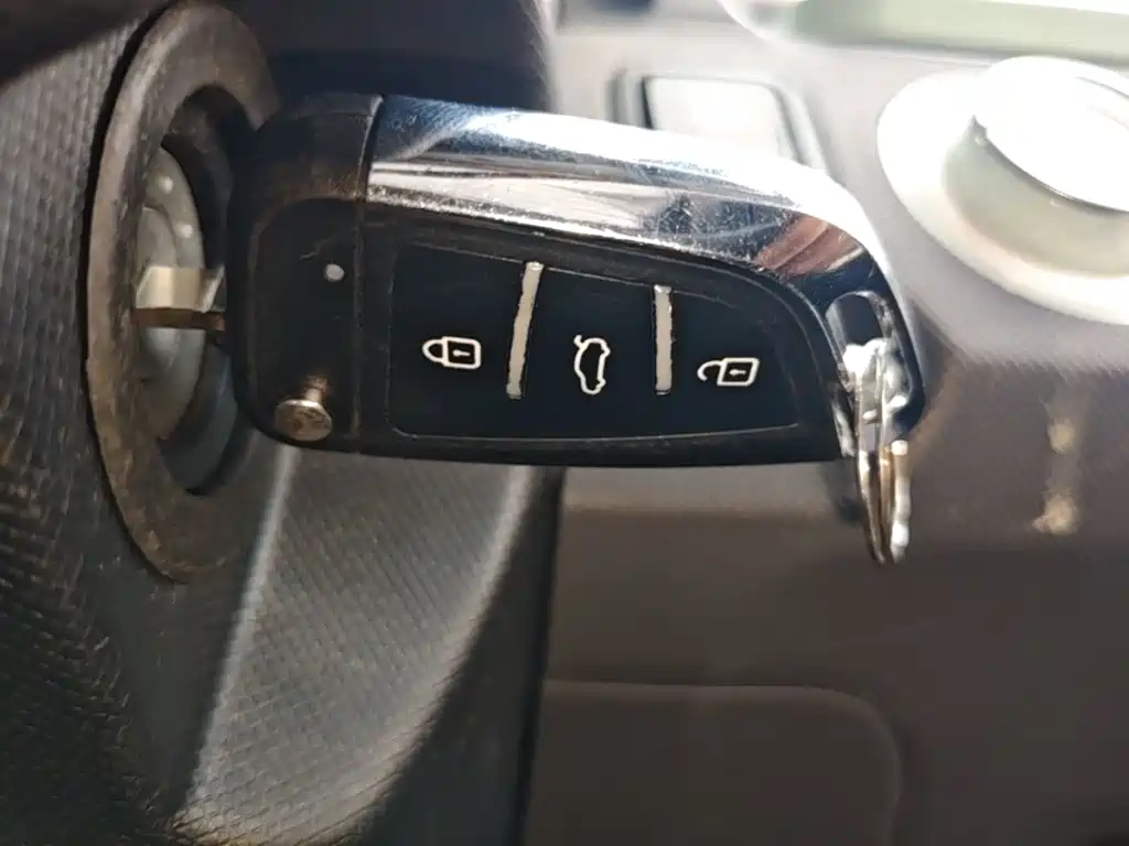 Wuling MINIEV — миниатюра 9