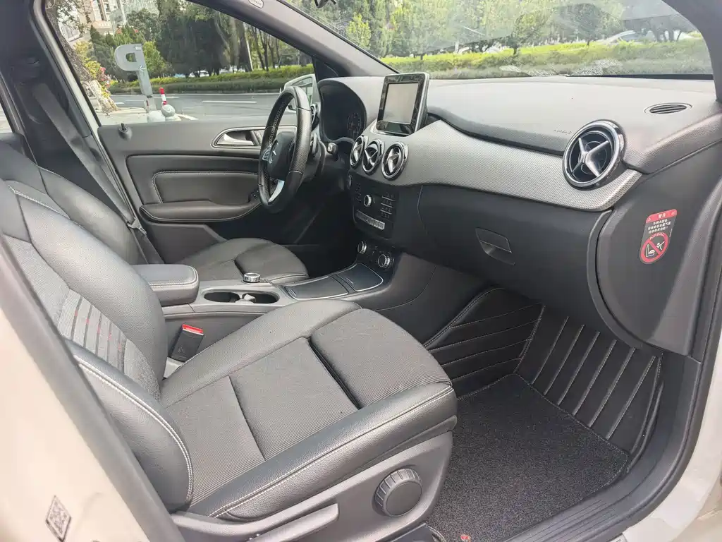 Mercedes-Benz B-Class — миниатюра 9