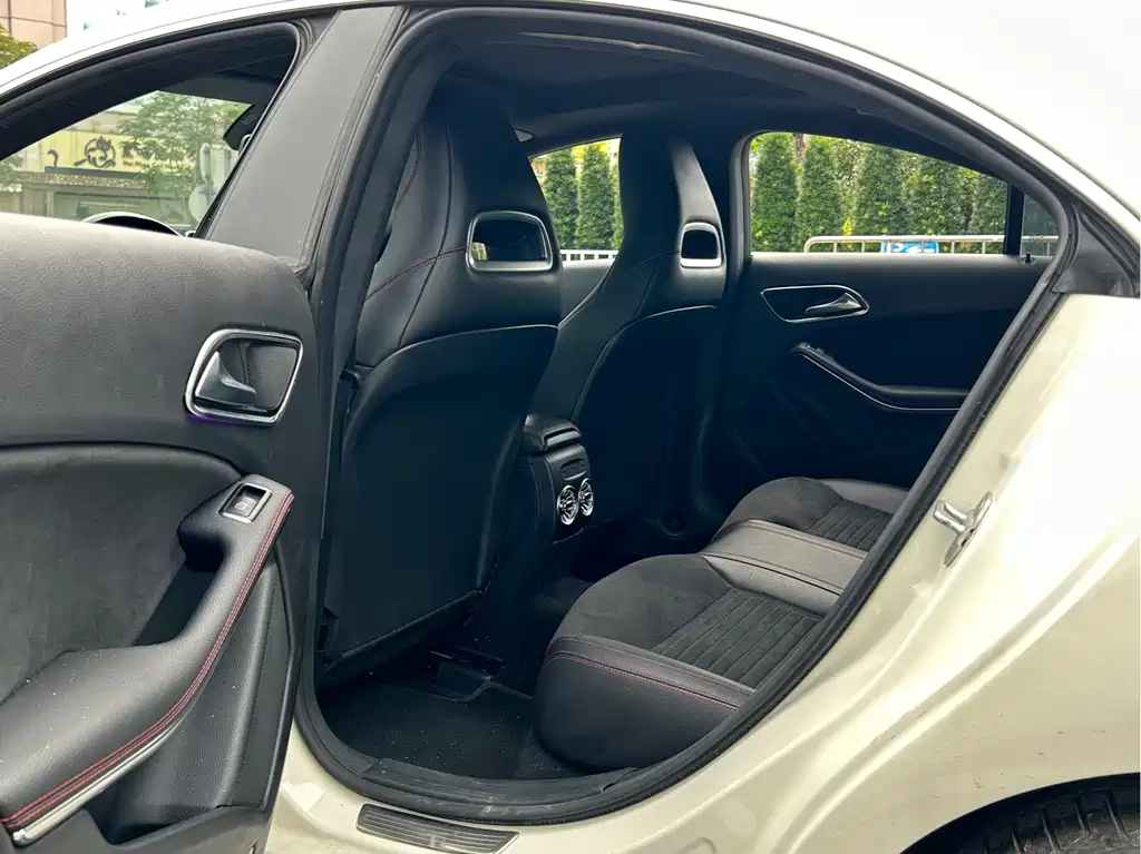 Mercedes-Benz CLA 2015 CLA 220 4MATIC