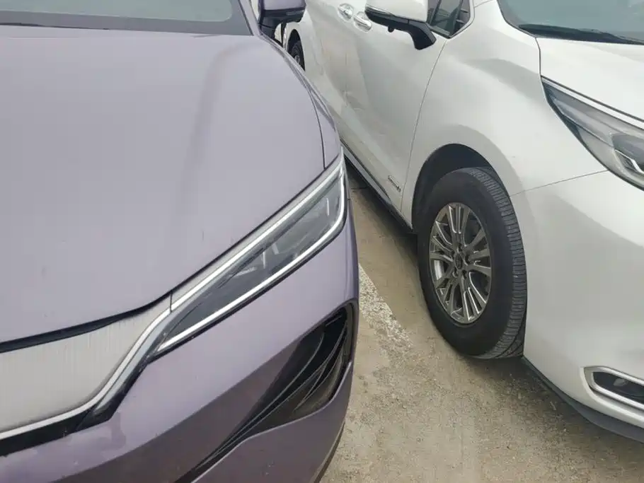 BYD Song Ultra — миниатюра 5