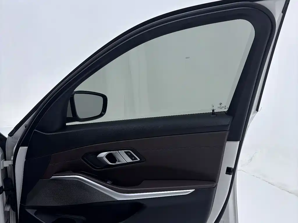 BMW 3 Series — миниатюра 26