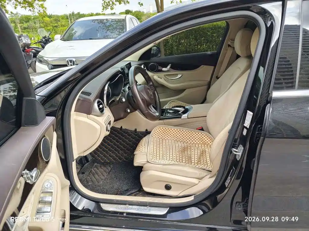 Mercedes-Benz C-Class — миниатюра 6