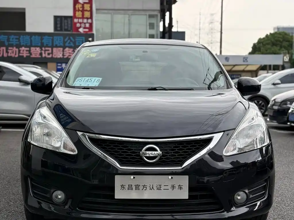 Nissan Tiida — миниатюра 3