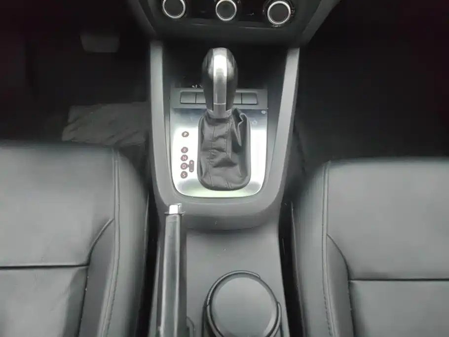 Volkswagen Sagitar — миниатюра 16