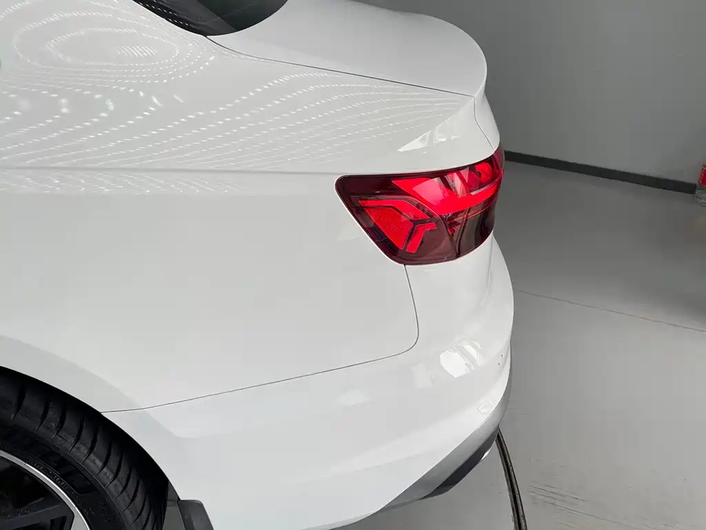 Audi A4L — миниатюра 10