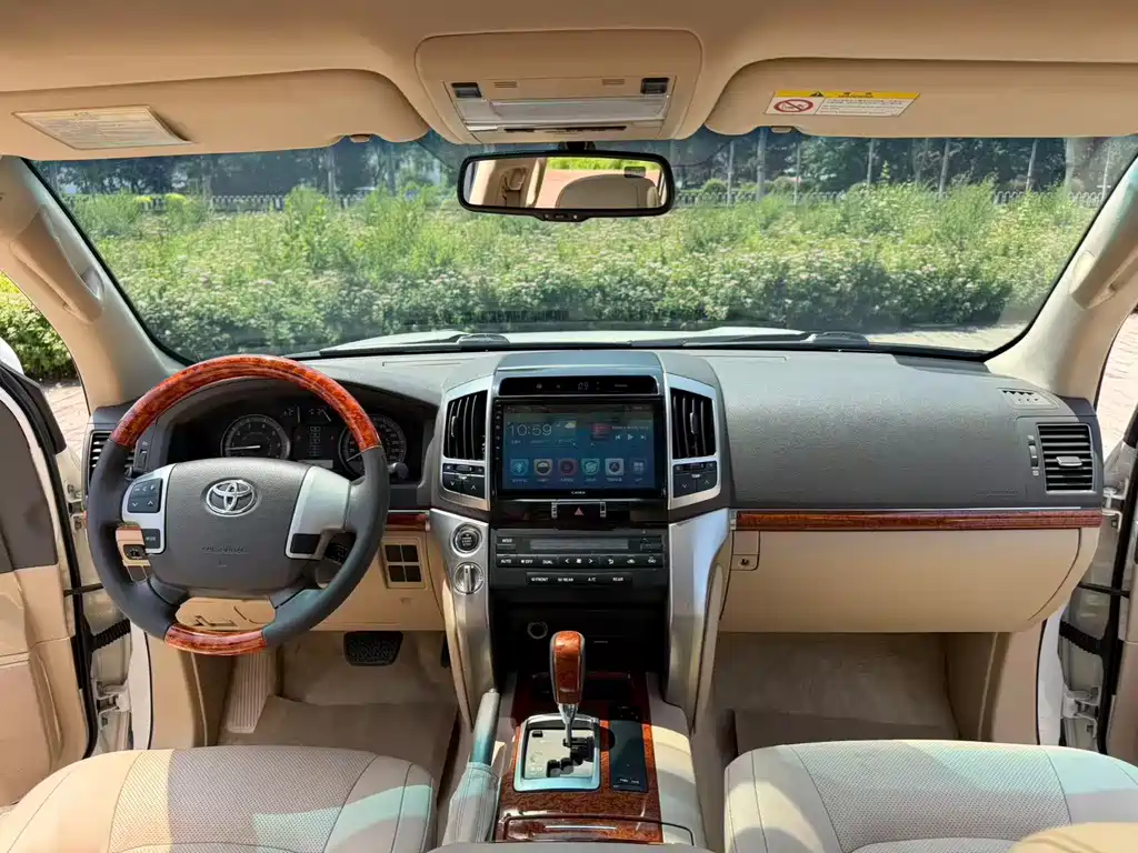 Toyota Land Cruiser 2012 4.0L AT VX